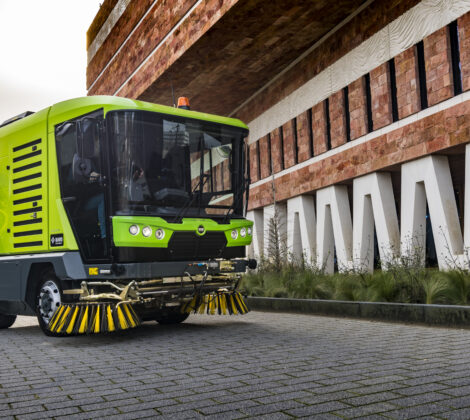 RAVO Veegwagen met KOTI borstels
